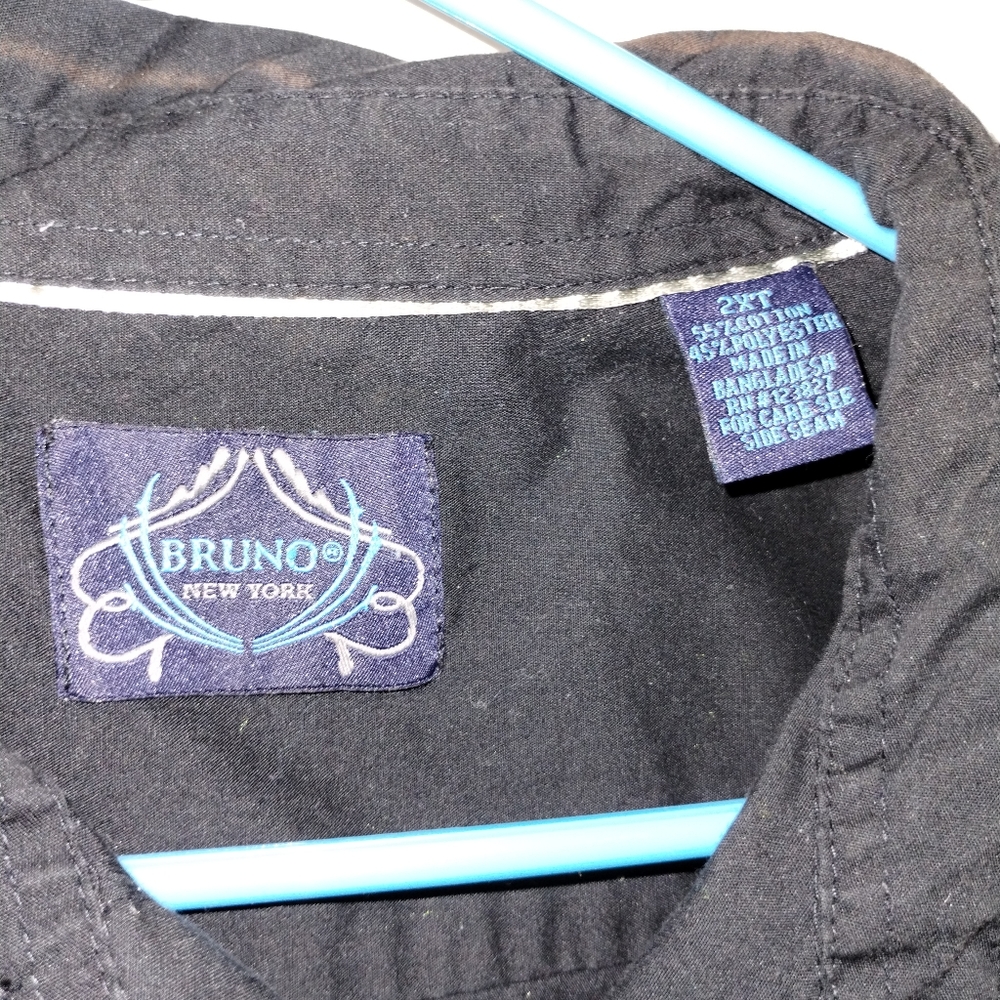 Button-up - Picture 2 of 4